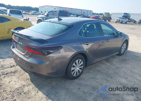 2021 Toyota Camry Le Hybrid из США, поврежденный, VIN 4T1C31AK5MU029840